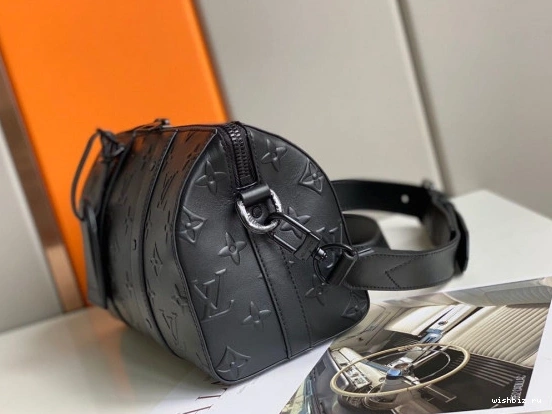 WIS KEEPALL CITY VUITTON LOUIS 0313